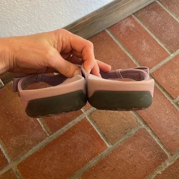 Vionic Flip Flops‎ 6 - Picture 5 of 7